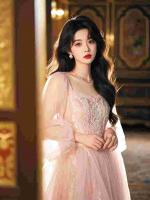 娘家败落他翻脸，我转身嫁他死对头