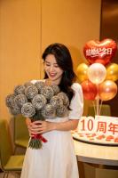 妈妈偏心，我直接和她断绝关系